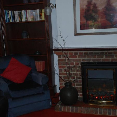 Greenhollow Hotel Gravesend Bagian luar foto
