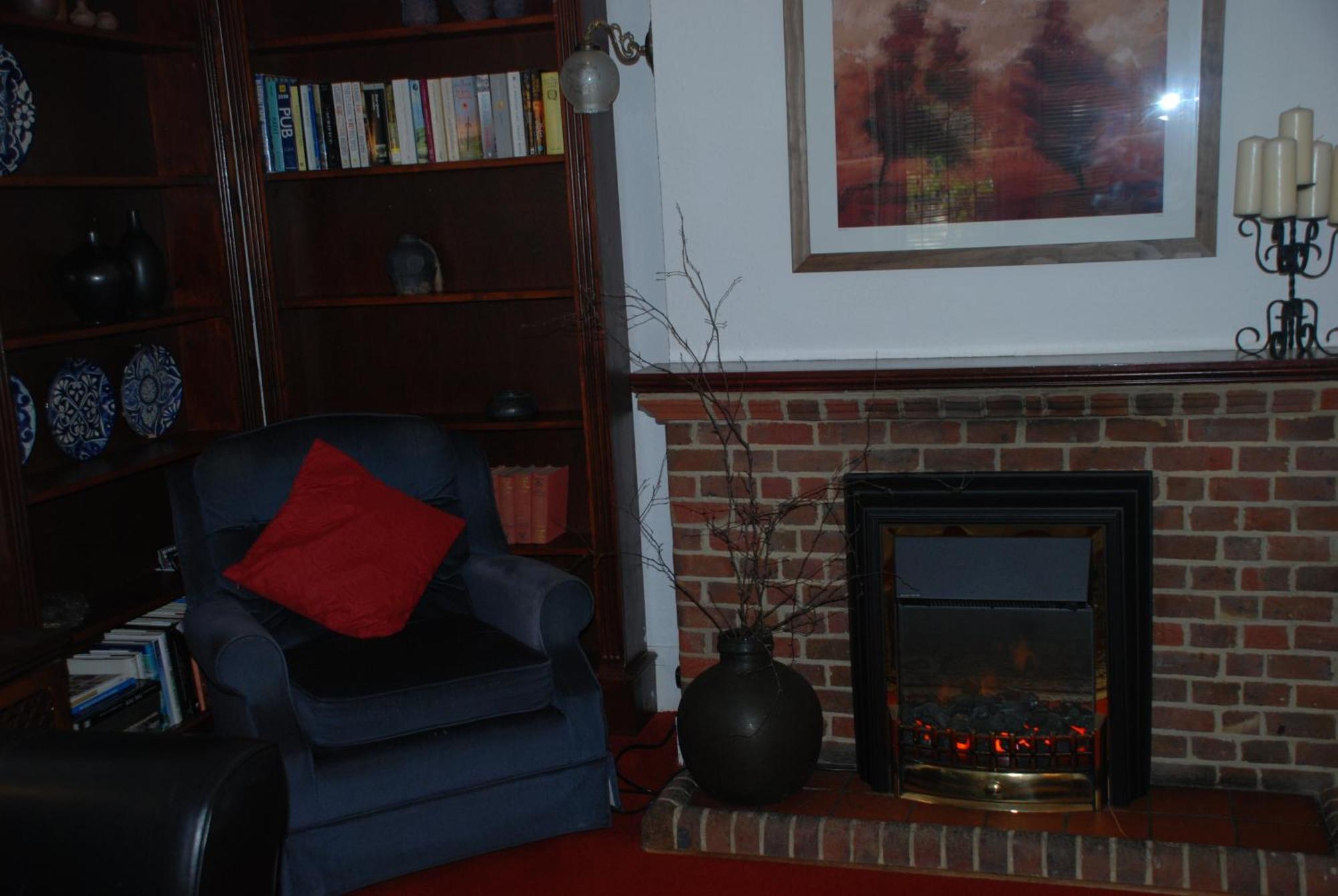 Greenhollow Hotel Gravesend Bagian luar foto